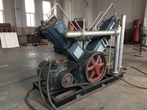 <strong>空壓機(jī)，儲氣罐，噴砂機(jī)</strong>